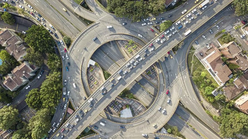 Construction of grid roads on both sides of ORR