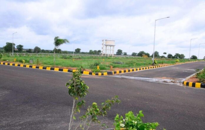 Plots available @ Rs.10 Lakhs